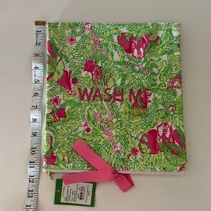 Lilly Pulitzer NWT Wash and Wear bag